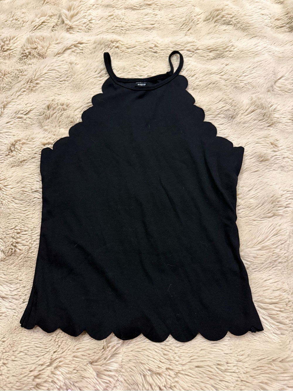 SHEIN Black Scalloped Ribbed Tank Top